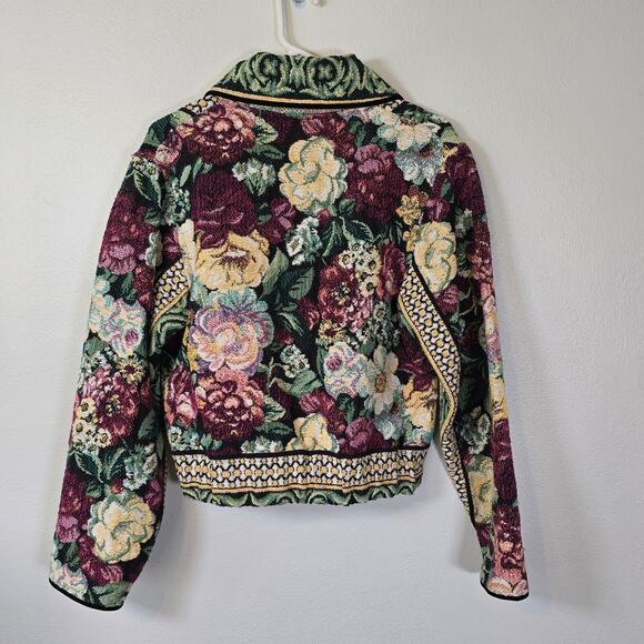 Vintage Outdoor Elegance Tapestry Jacket Women's M Red Rose Cottagecore Boho - Picture 2 of 6